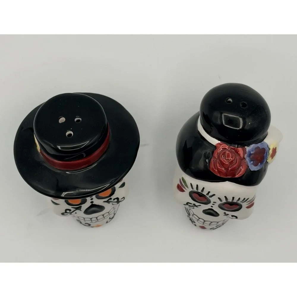 Day Of The Dead Bridal Wedding Bride And Groom Sugar Skulls Salt Pepper Shakers